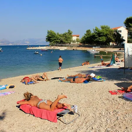 Apartments By The Sea Mastrinka, Ciovo - 10261 * Trogir