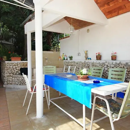 Apartman Apartments By The Sea Mastrinka, Ciovo - 10261