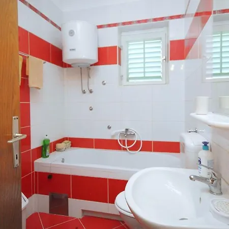 Apartments By The Sea Mastrinka, Ciovo - 10261 * Trogir