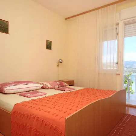 Apartments By The Sea Mastrinka, Ciovo - 10261 * Trogir