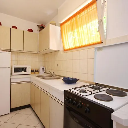 Apartments By The Sea Mastrinka, Ciovo - 10261 Apartman