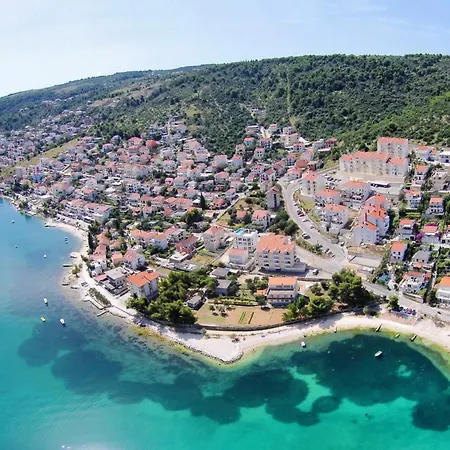 Apartments By The Sea Mastrinka, Ciovo - 10261 Apartman *